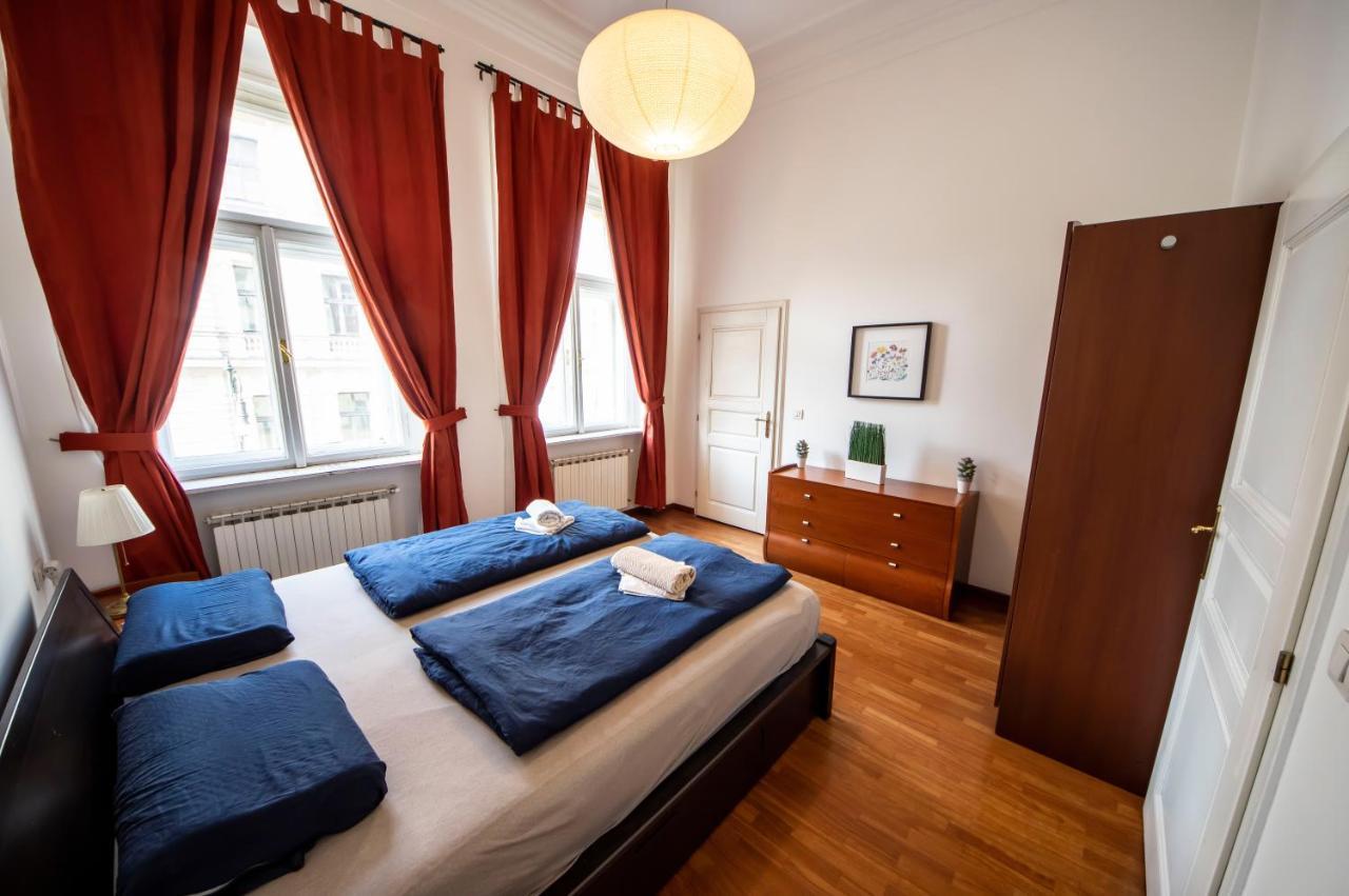 Autentic Apartments Platnerska Prague Luaran gambar