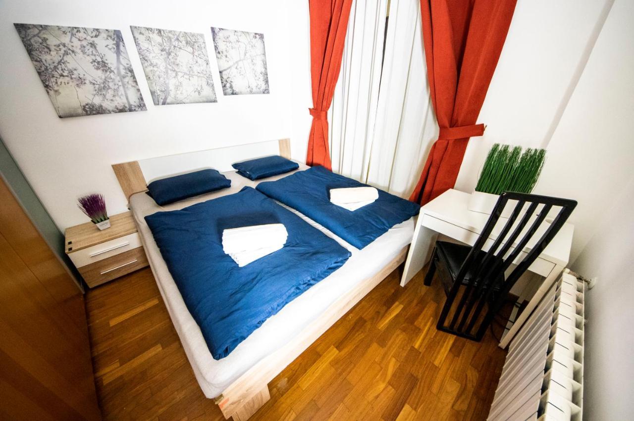 Autentic Apartments Platnerska Prague Luaran gambar